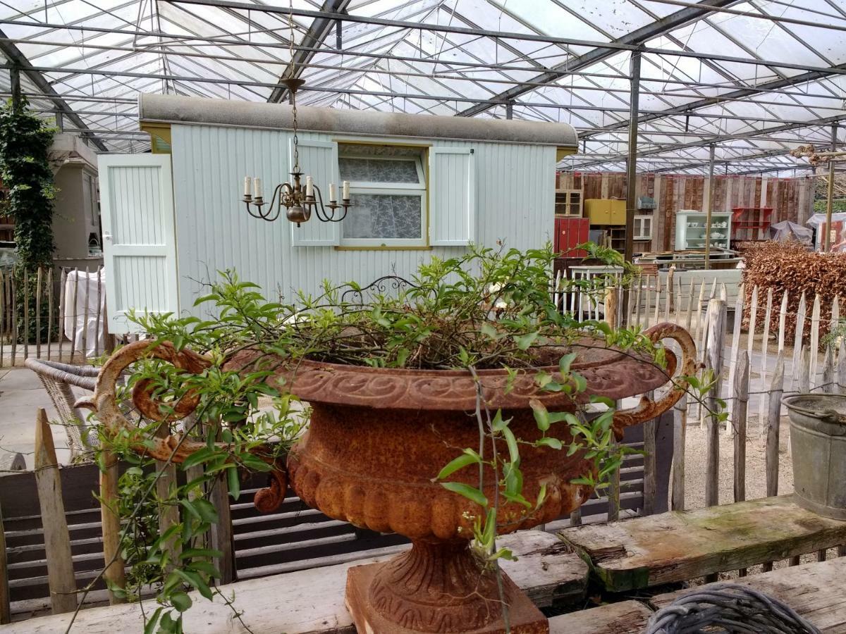 Pipowagen Overnachting Het Houten Huis Zaltbommel Exterior foto