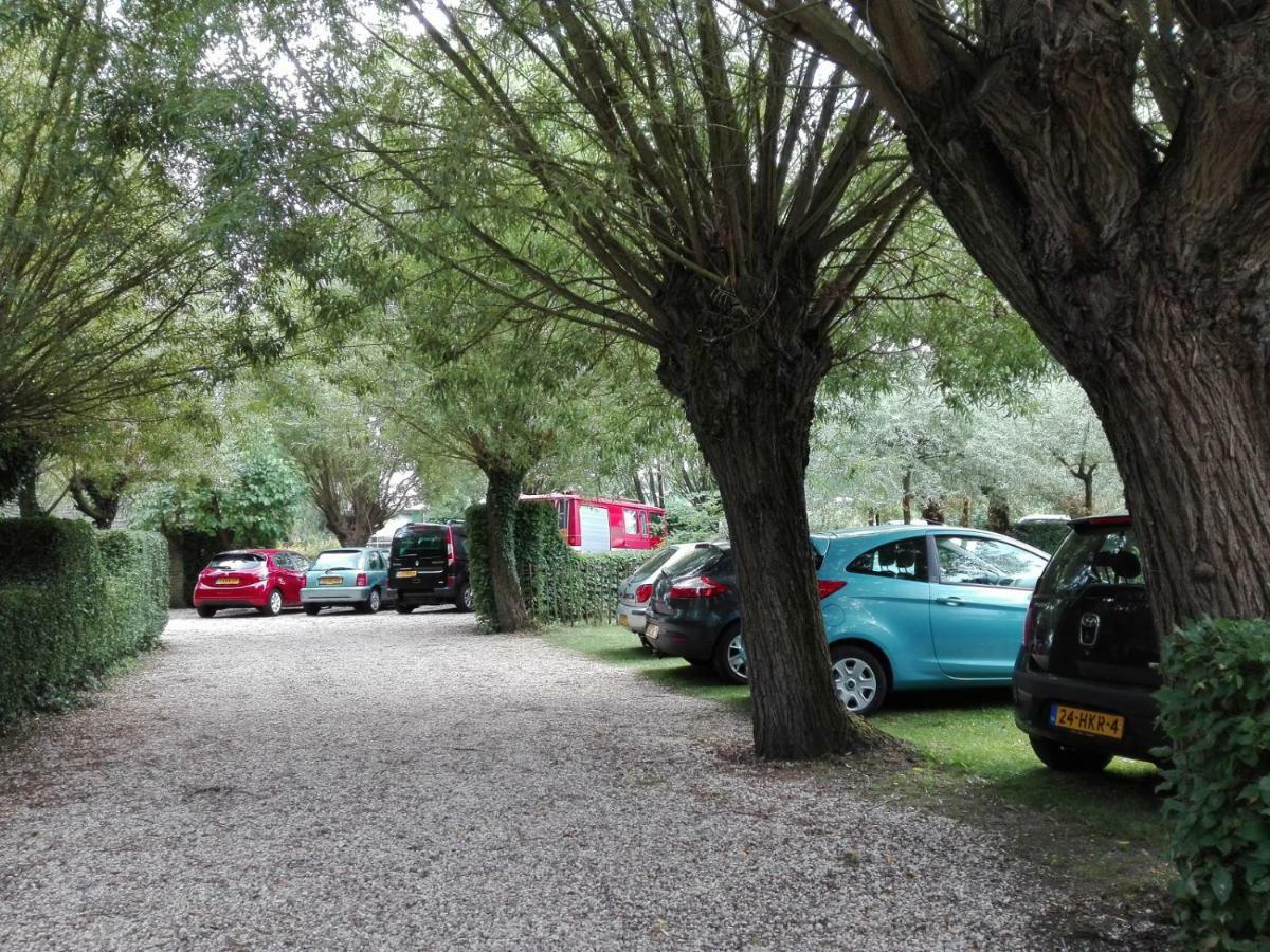 Pipowagen Overnachting Het Houten Huis Zaltbommel Exterior foto
